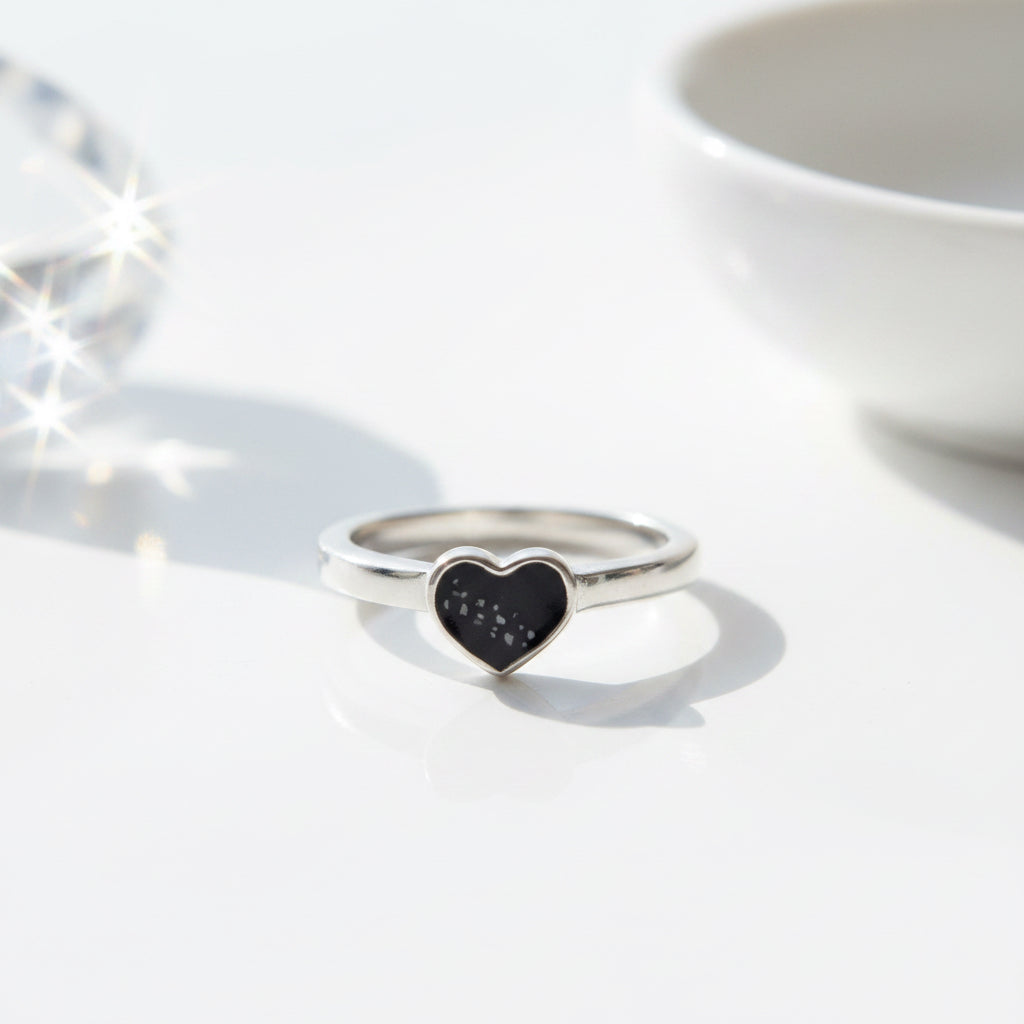 Petite Heart Ring