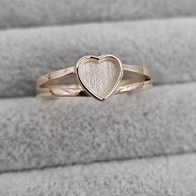 Gold Classic Heart Ring